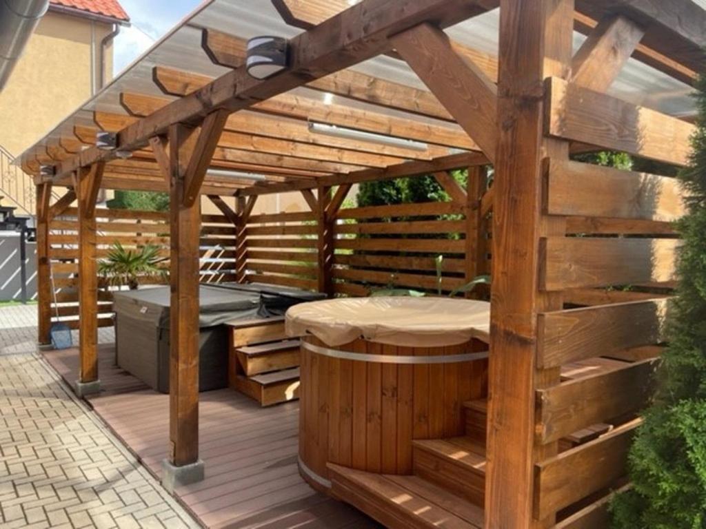 Oeskarszt Apartman Urkut Ngoại thất bức ảnh