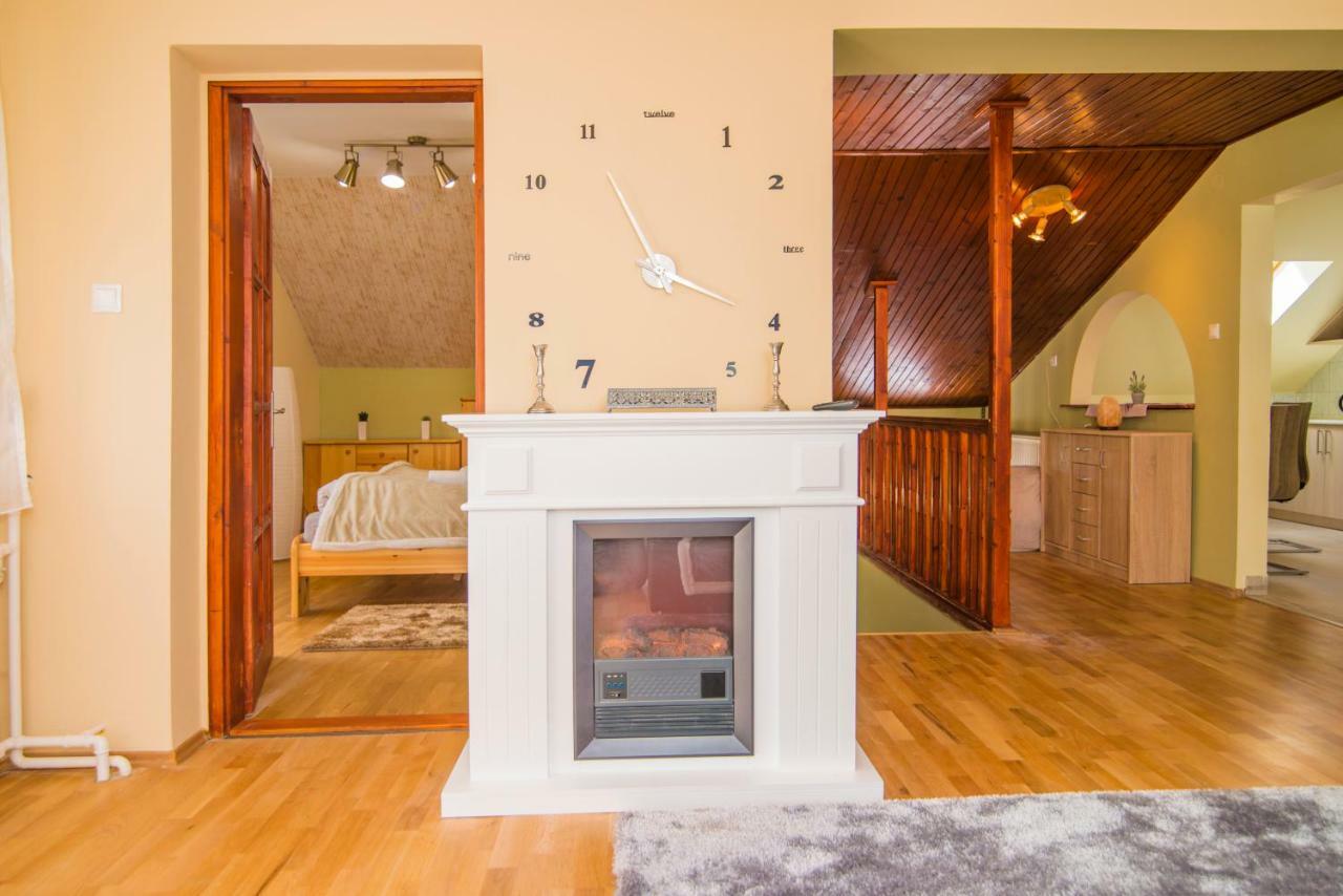 Oeskarszt Apartman Urkut Ngoại thất bức ảnh